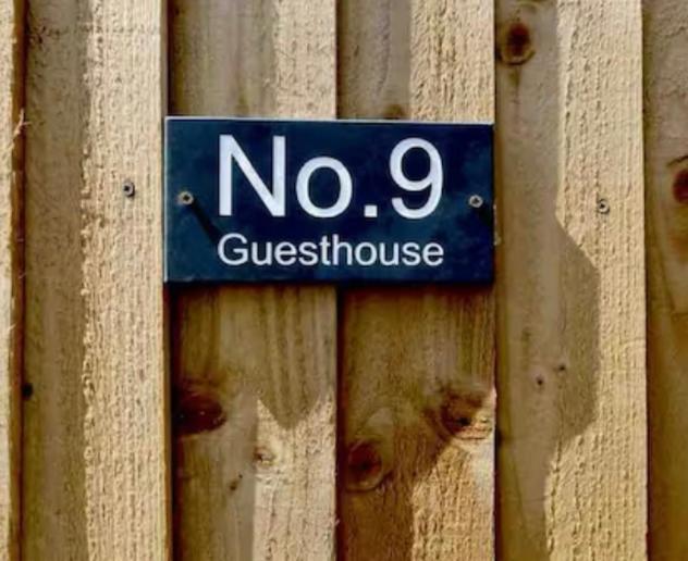 No.9 Guesthouse Бернлі Екстер'єр фото